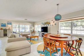 Dock + Lanai: Riverview Homosassa Escape! - Interior
