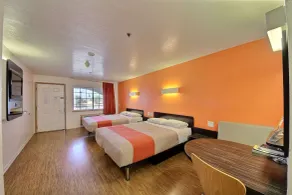 Motel 6-Edinburg, TX - Chambre