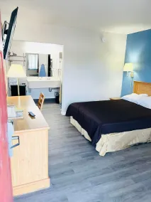 Super 8 by Wyndham Fort Scott - Zimmer
