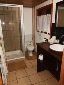 Woodland Gardens Self-Catering & Pet-Friendly Lodge - Badeværelse