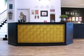 Manggolo Homestay Syariah - Rezeption