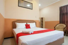 RedDoorz @ Rampal - Room