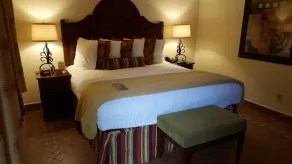 Los Arboles Hotel - Room