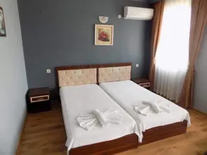 Guest House & Rooms Chris Toros - Quarto