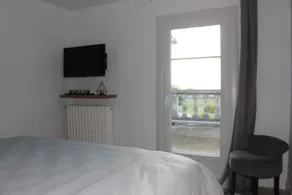 CHATEAU LA LOGE - Ausblick vom Zimmer
