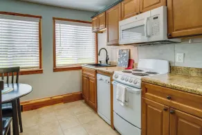 Cozy Mountain Home Studio 8 Mi to Bull Shoals Lake - Interiör