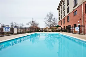Holiday Inn Express & Suites Greenville-Downtown by IHG - Pool