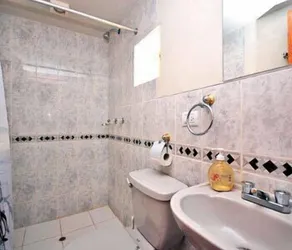 Apu Lodge - Bathroom