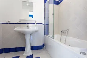 Odysseus Hotel - Bathroom