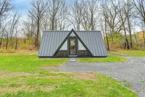 Wine Trail Retreat w/ Tiny Home & Hot Tub - Innvendig