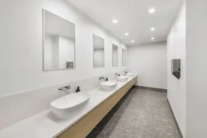 YHA Sydney Central - Bathroom