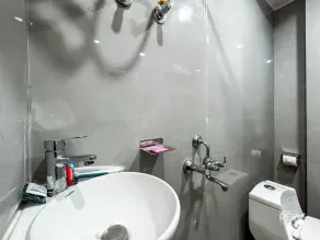 Hotel Manas Inn - Bathroom