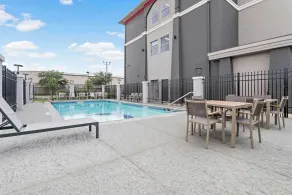 Hawthorn Extended Stay by Wyndham Port Arthur - Piscine