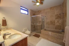 Tres Regalos N302 - Bathroom