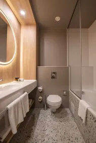 CONTI HOTEL VILNIUS, Conference Centre, Restaurant & Bar - Casa de banho