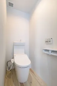 MANGA ART HOTEL, TOKYO - Bathroom