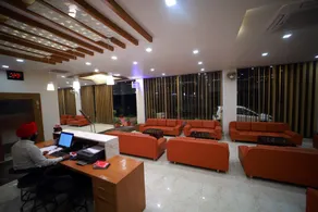 The Grand Jabalpur - Rezeption