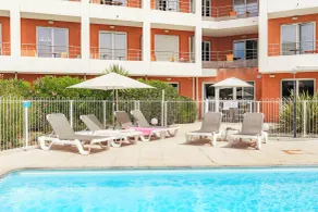Appart'City Classic Aix-en-Provence - La Duranne - Piscine