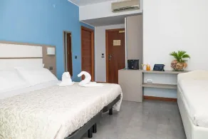 HOTEL  ALTIS  - Chambre