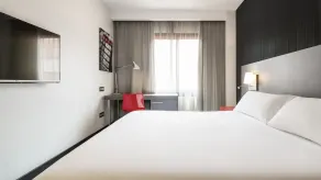 Ilunion Suites Madrid - Chambre