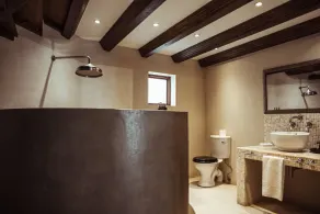 Iris Boutique Hotel - Bathroom