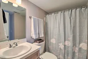 Beachfront Nags Head Condo w/ Private Balcony! - Intérieur