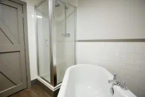 Kings Head by Chef & Brewer Collection - Bathroom