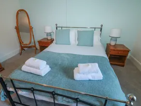 Honeysuckle Cottage - Room