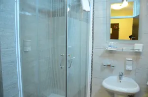 Hotel Srbija-FREE PARKING - Bathroom