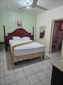 Palm Bay Guest House & Restaurant - Rum
