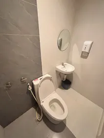 Astrotel Cubao - Bathroom