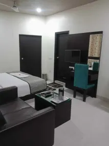 Hotel Mandakini Lush - Room