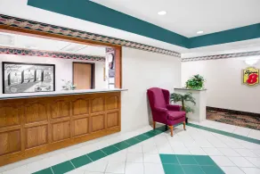 Super 8 by Wyndham Athens - Hall