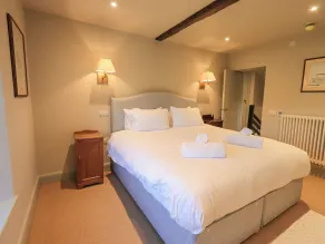 Green Yew - Quarto