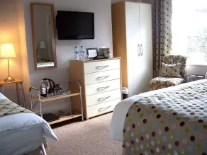 South Lodge Guest House - Room