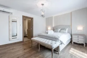Hotel "Le Suisse" - Room