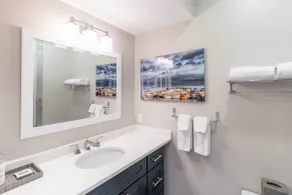 The Newport Lofts - Brick Market Place - Bathroom