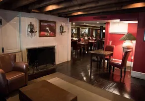The Red Lion Inn - Hall