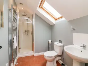 Hare Barn - Bathroom