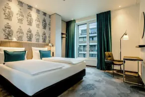 Motel One Dresden am Zwinger - Room