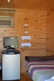 No Name City Luxury Cabins & RV - Chambre