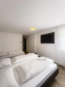 Smarthotel Brenner24 - Self Check In - Room