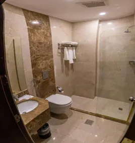 Seven Gardens Hotel - Badezimmer