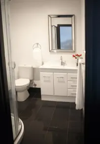 The Royal Hotel - Bathroom