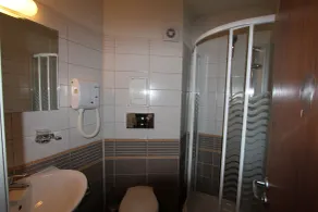 Kap House Family Hotel - Bathroom