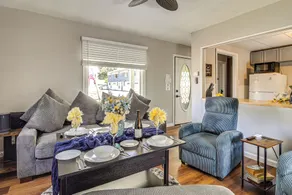 3 Mi to Dtwn & Flood Museum: 'cozy Q Cottage' - Interior