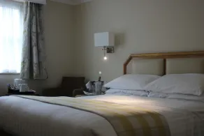 Best Western Chilworth Manor Hotel - Room