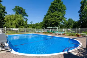 Days Inn by Wyndham Nanuet / Spring Valley - Piscine