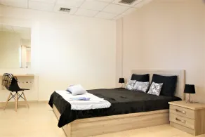 GK Airport Suites - Free Shuttle by GK Hospitality Group - Room