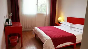 Peking Garden Youth Hostel-Houhai&Nanluoguxiang&Drum tower-Cafe&Bar&Movie night&Social area&Rooftop - Room